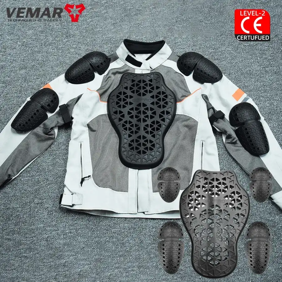 Dorsale moto souple à mémoire de forme